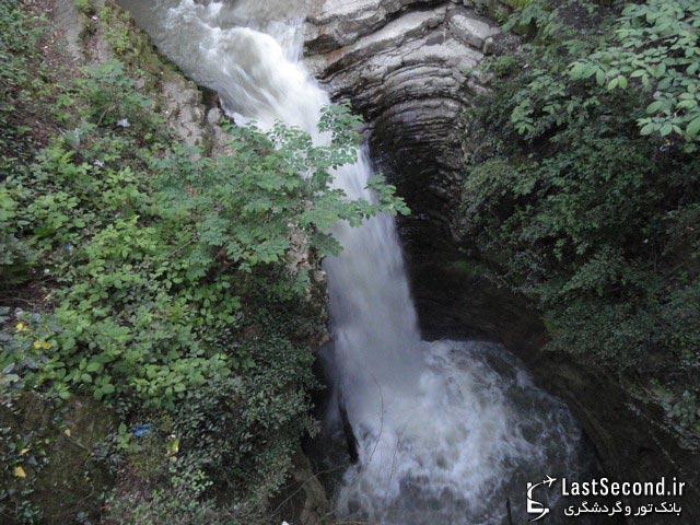 آبشار ویسادار آبویار - روستای پره سر